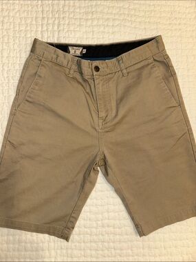 Volcom men’s chino shorts